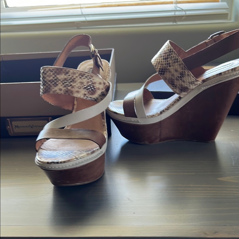 Mossimo Supply Co. Women's Brown and Cream Wedge Sandals